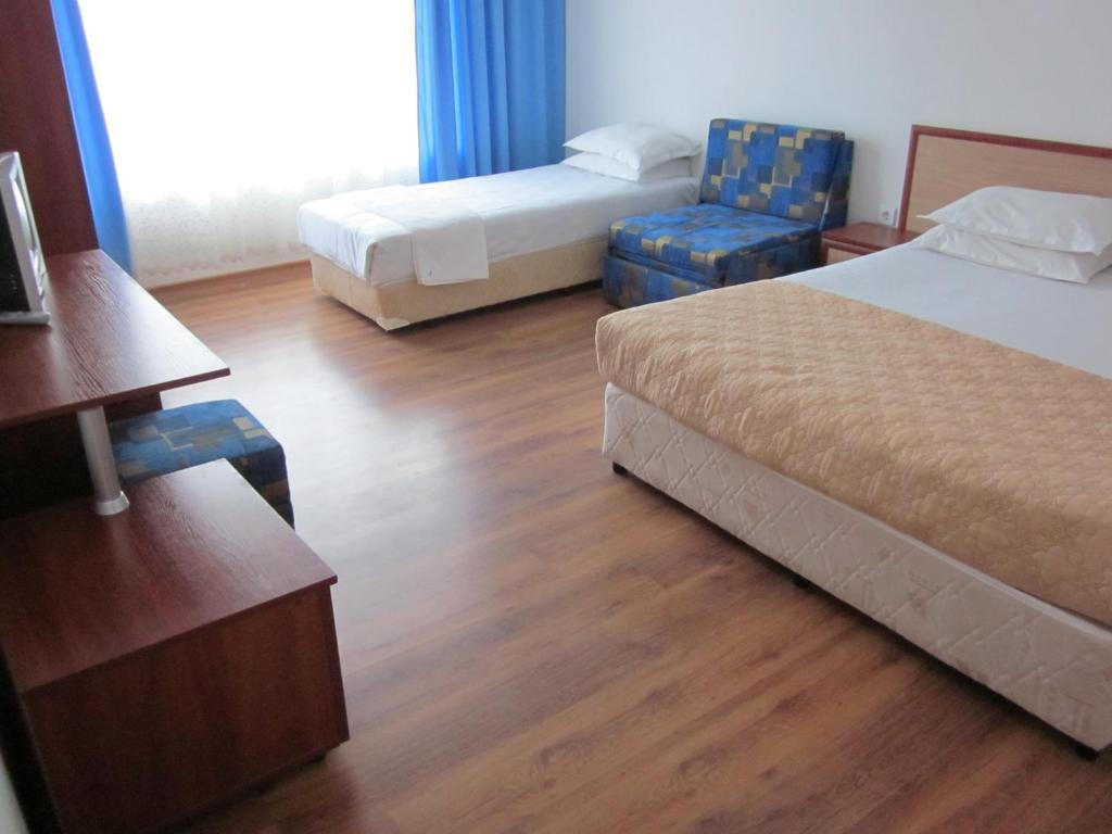 Albatros 2 Family Hotel Naousa Oda fotoğraf